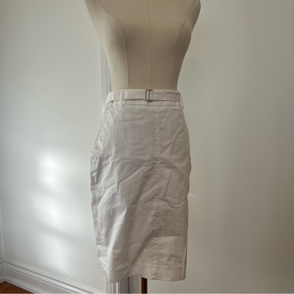 FEMME XS White Pencil Skirt with Silver Belt Office Workwear Simple Basic Cream - Picture 4 of 7